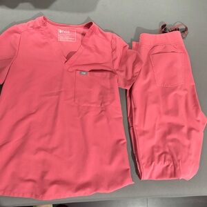 Figs Zamora and Catarina set